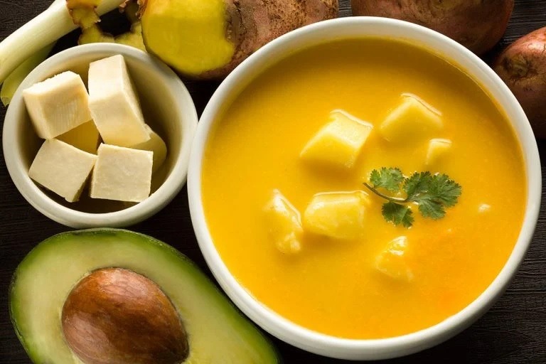 Aprende a preparar un rico locro de papas ecuatoriano