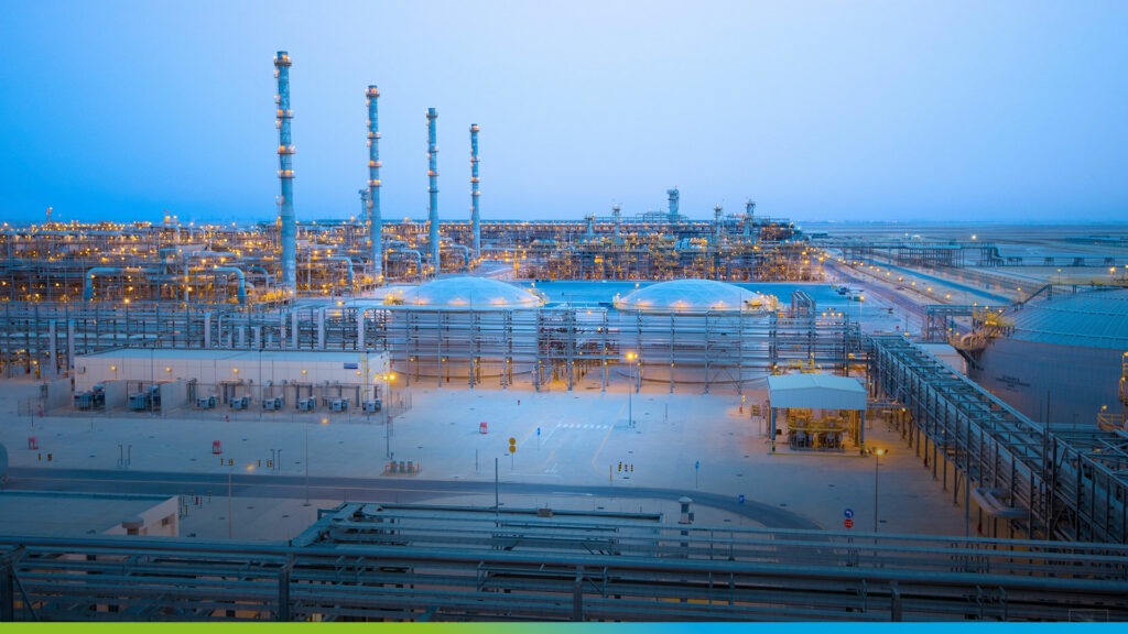Aramco, el gigante que compró Primax y que cuenta con una capitalización superior a los 2 billones