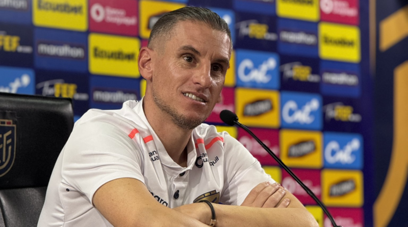 Beccacece confirma a Valencia y Plata en la lista de Ecuador para Eliminatorias