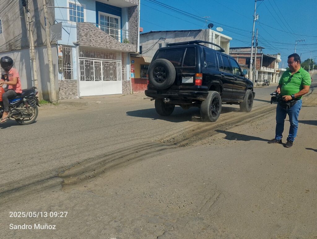 Calle 21 de Junio en Portoviejo baches y señalética inadecuada preocupan a Ciudadanos