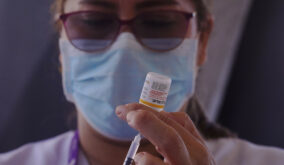 En Ecuador se inicia una campaña de vacunación contra la tosferina. Foto: API