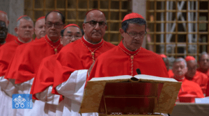 cónclave papa roma vaticano monseñor cabrera