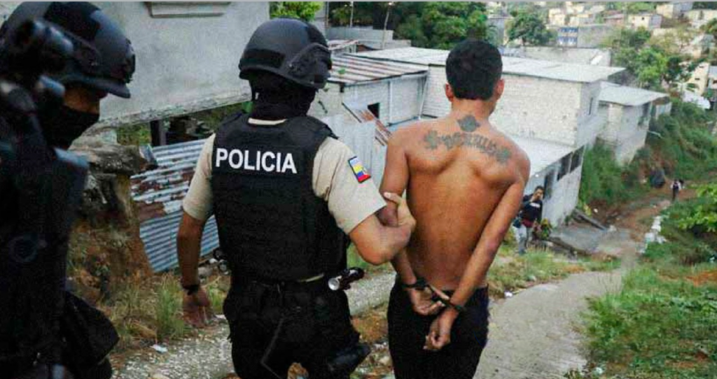 Condenan a 22 años de prisión a hombre por violación incestuosa contra su hija, en Santo Domingo de los Tsáchilas