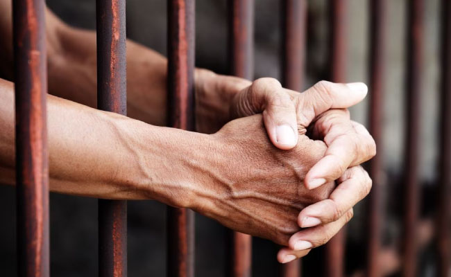 Condenan a un hombre a más de 34 años de prisión por feminicidio