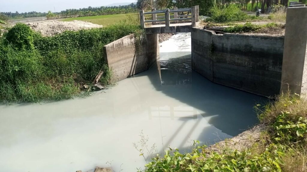 Contaminación en canal Mesías