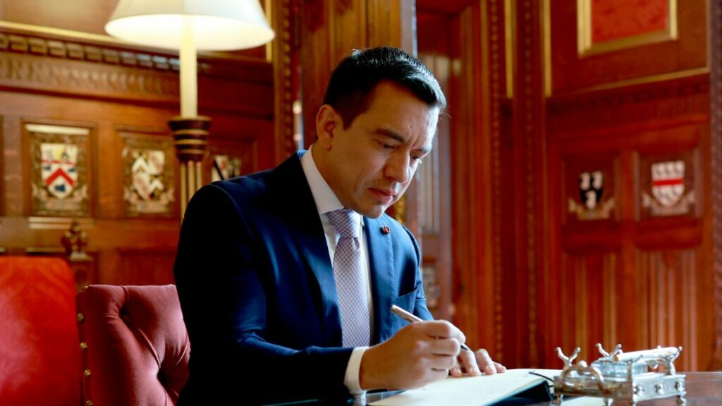 Daniel Noboa señala como grupos armados organizados al "Frente Oliver Sinisterra", "Disidencias Comuneros del Sur" y "Comando de la Frontera".(Presidencia de Ecuador).