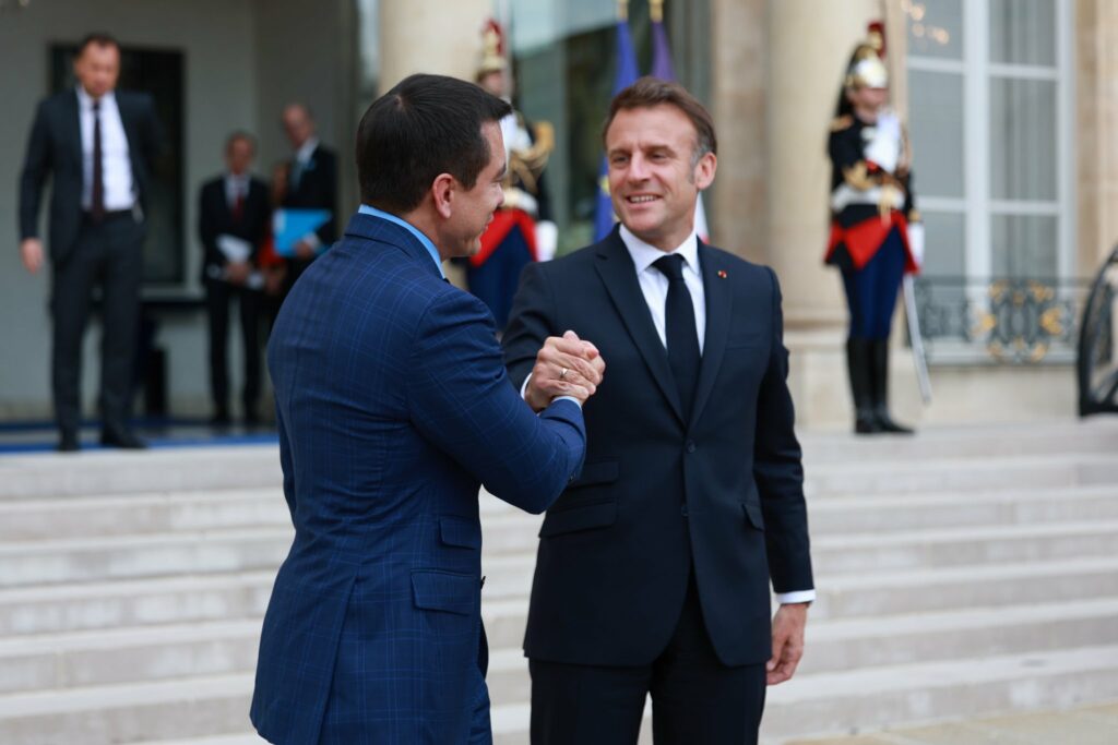 Daniel Noboa se reunió con Emmanuel Macron en París y resaltó el interés de Ecuador en la cooperación europea