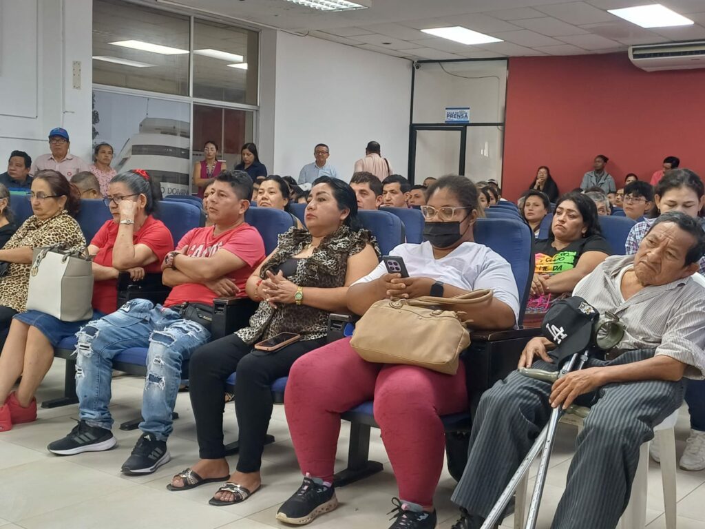 Disputa por reubicación de comerciantes en Santo Domingo llega al Concejo Municipal