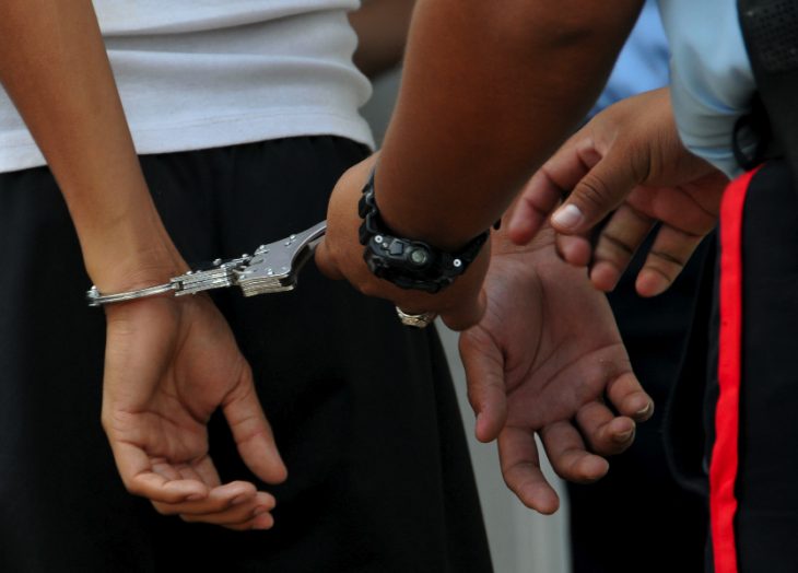 Dos sospechosos detenidos por estafa con seguros médicos en Quevedo, provincia de Los Ríos