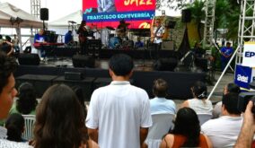 Más de 2.000 personas acudieron a la feria en Puerto Santa Ana, donde ofrecieron productos y música en vivo con apoyo de ÉPICO.