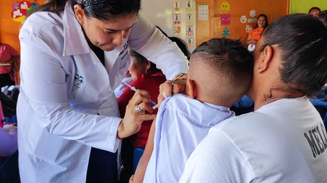 Ecuador reduce contagios de tosferina aunque fallecimientos suman 15 en 2025
