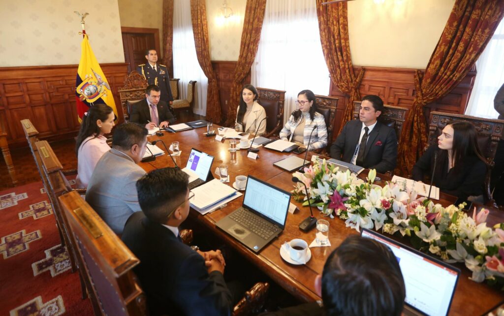 Ecuador refuerza su matriz energética 979 megavatios adicionales frente al Estiaje