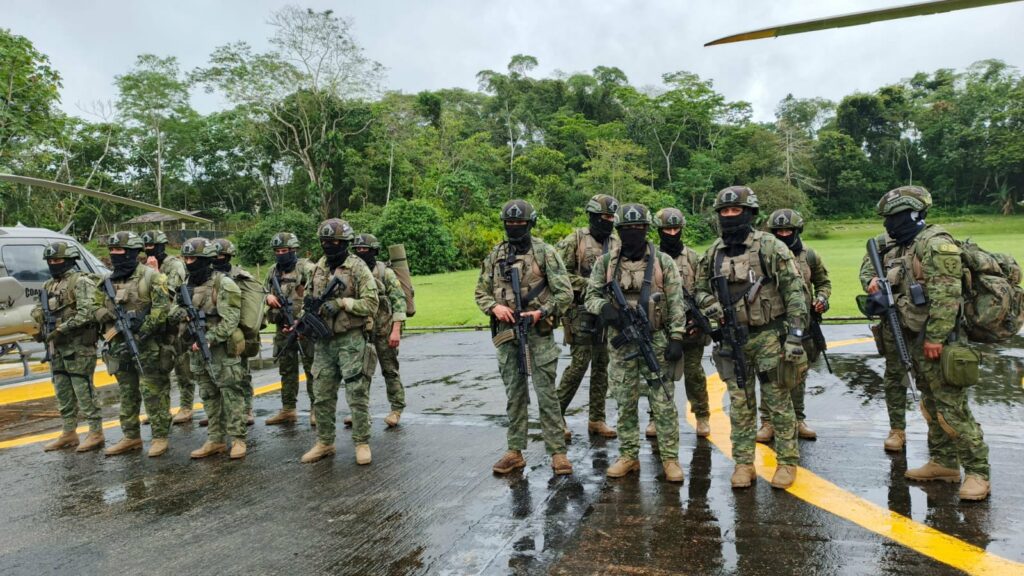 Ejército de Ecuador desmantela 12 campamentos irregulares en Alto Punino, provincia de Orellana