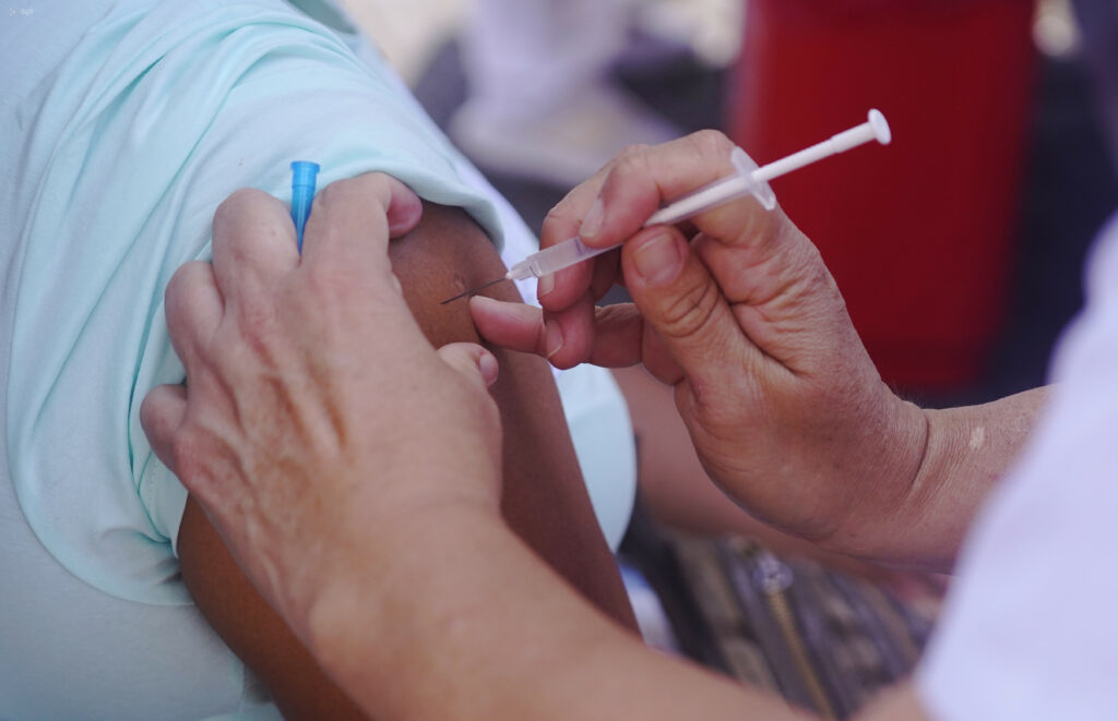 El Ministerio de Salud extiende rango de vacunación por brote de tosferina en cuatro provincias