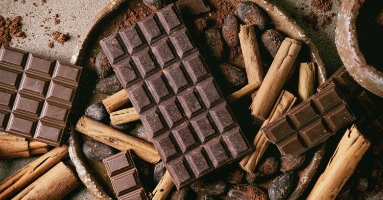 El chocolate tiene beneficios para la salud.