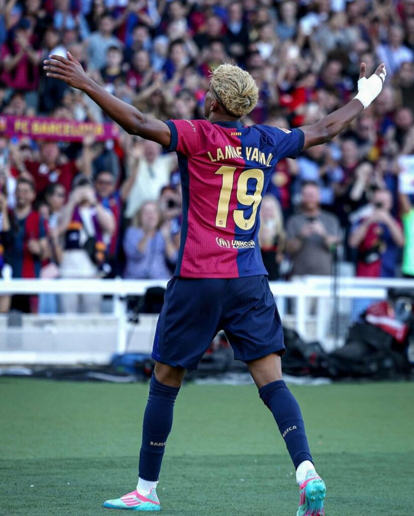 El futbolista Lamine Yamal sella su futuro con el FC Barcelona hasta 2031