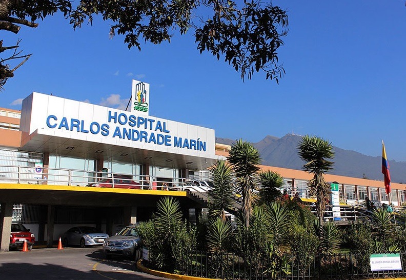El hospital Carlos Andrade Marín (HCAM) del IESS, en Quito, cumplió una semana días bajo intervención del Bloque de Seguridad del Gobierno.