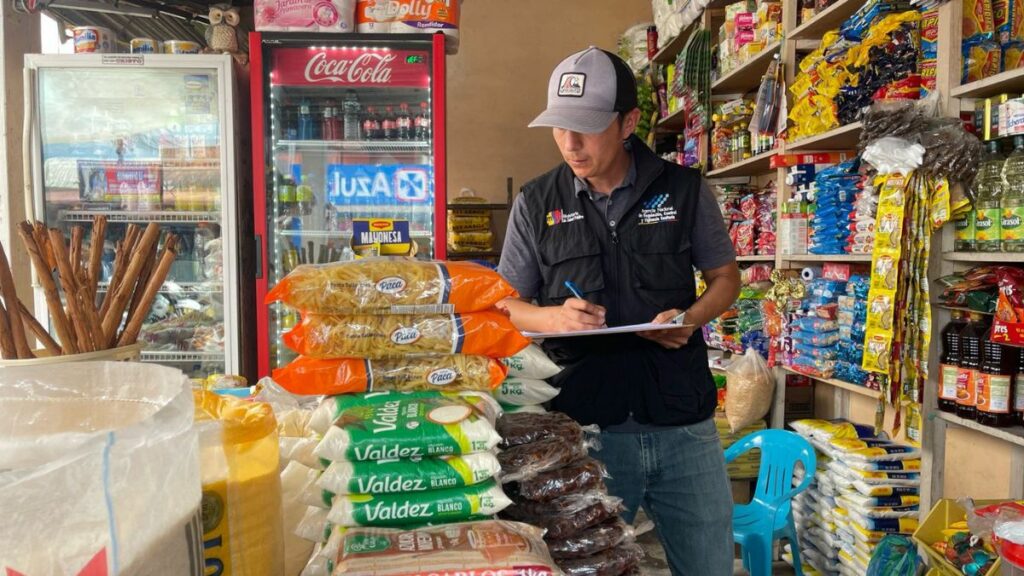 Estos son algunos de los 359 productos y servicios de la canasta básica en Ecuador, según el INEC. (Arcsa).