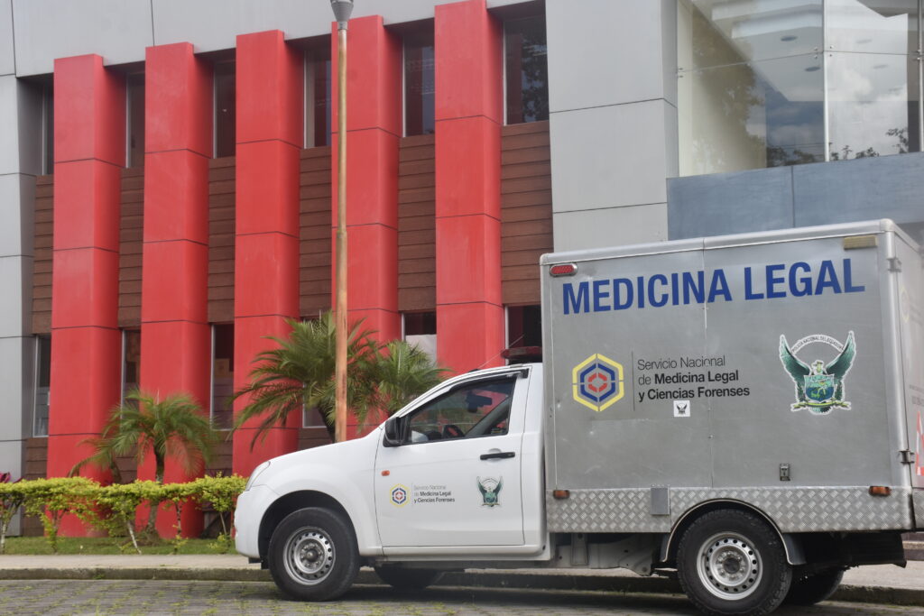 Familia retira cuerpo tres años después de masacre en cárcel de Santo Domingo de los Tsáchilas