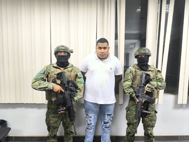 Fuerzas Armadas capturan en Quevedo a presunto miembro de 'Los Lobos'