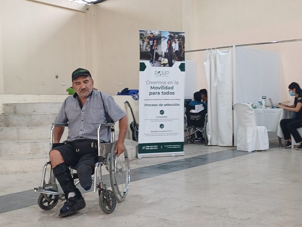 Fundación ROMP realiza evaluaciones para entrega de prótesis en Santo Domingo