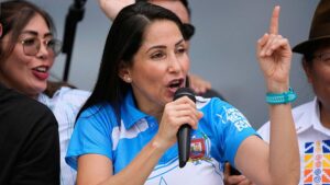 González denuncia “la falta de una agenda común, para abordar la crisis política y social del país”.