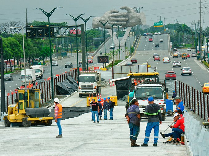 El viaducto de la avenida de Las Américas mide 314 metros de largo y 14,8 metros de ancho. Su entrega, programada para mayo de 2025