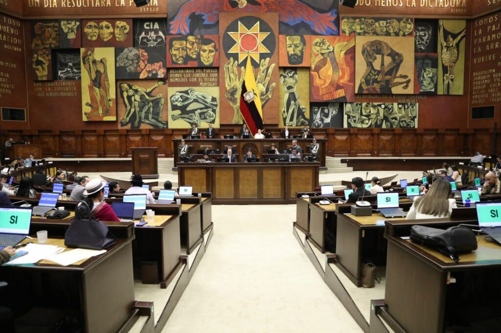 Cecilia Baltazar y Eckenner Recalde Asumen Presidencias de Comisiones Legislativas.
