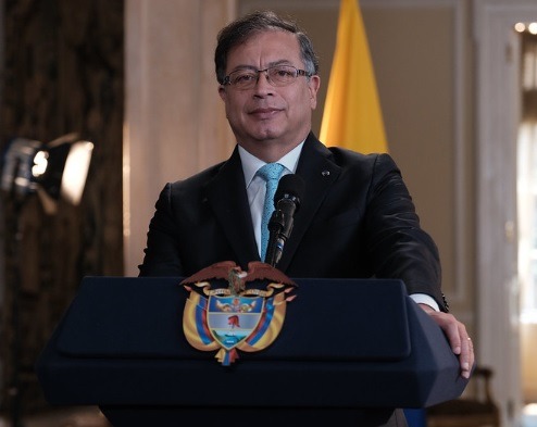Gustavo Petro presidente de Colombia tiene problemas de adicción según su excanciller