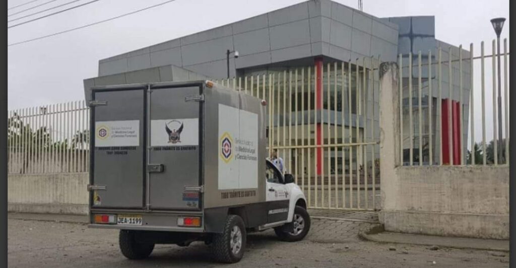 Hallan cuerpo sin vida con múltiples impactos de bala en el Paso Lateral de El Carmen
