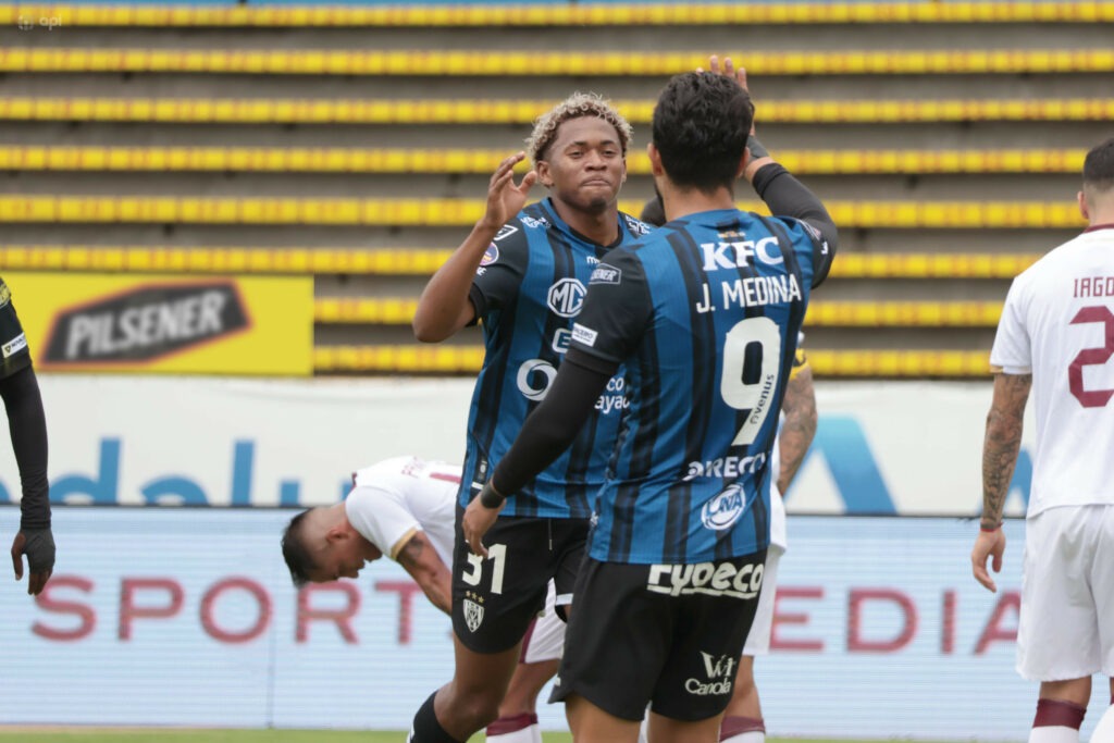IDV se impone 3-1 a Vinotinto y se posiciona en la cima de la tabla.