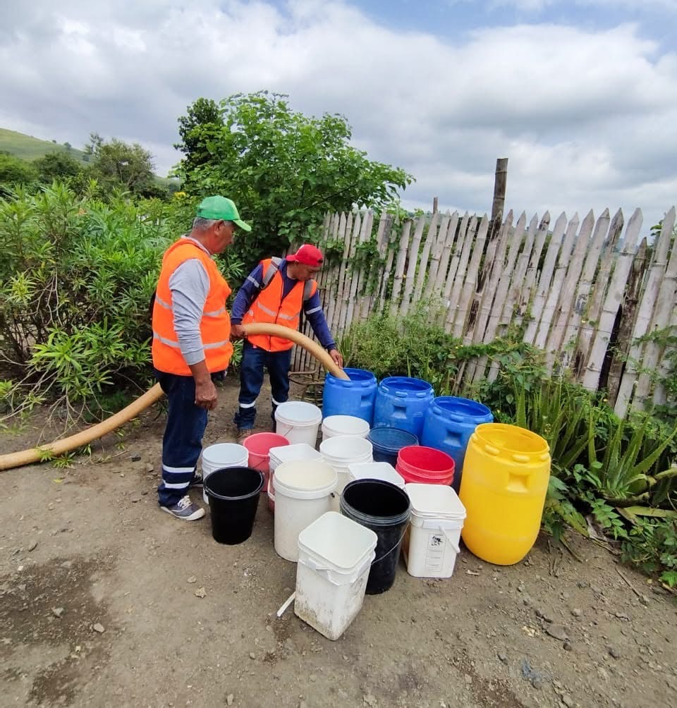 EPAPAR activa plan de contingencia en Rocafuerte tras daño en tubería de agua