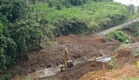 Inició construcción del interceptor de aguas residuales entre el río Vide y la vía Chone