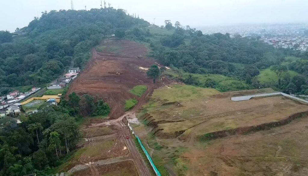 Inspección reciente revela afectación ambiental en el río Pupusá, encajonado por el proyecto Holyland en Santo Domingo.