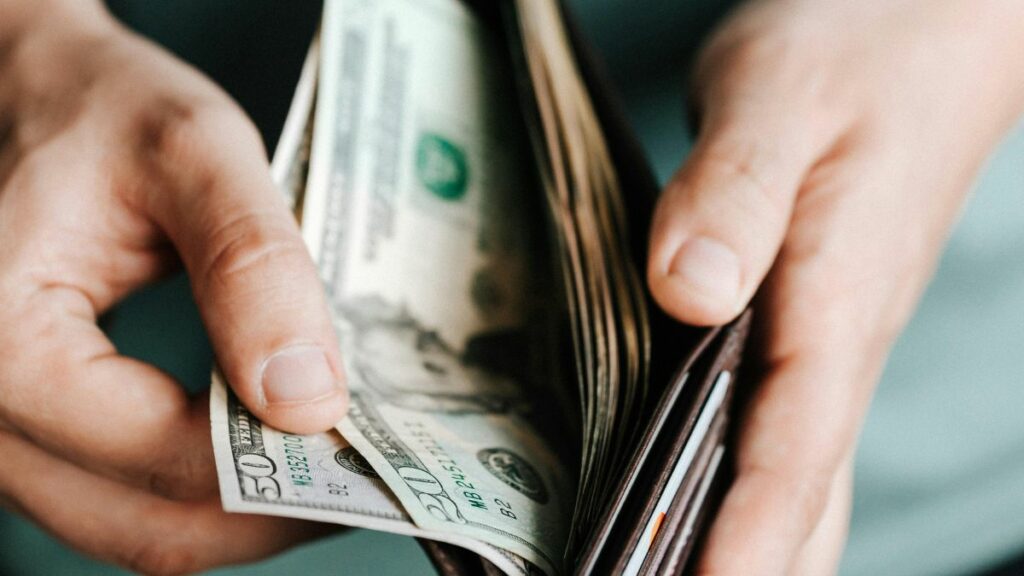 Instituciones financieras en Ecuador ¿Estás pensando en hacer un préstamo Conoce las líneas de crédito más ofrecidas por bancos. (Pexels).