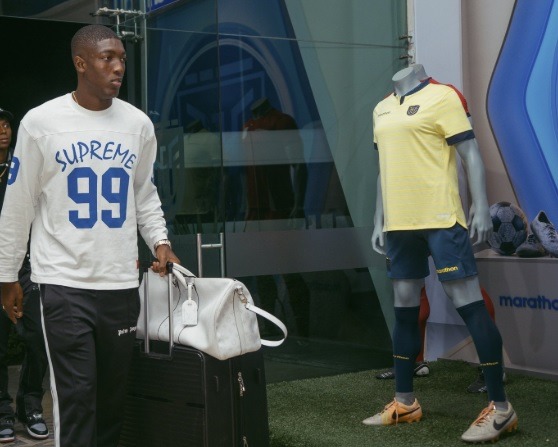 Joel Ordóñez en la casa de la selección de Ecuador