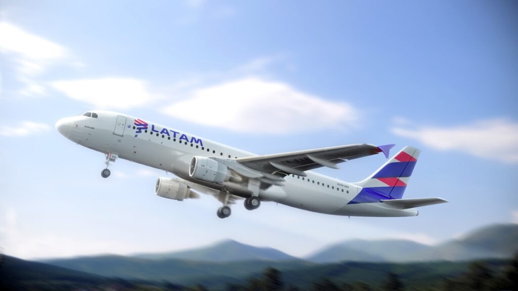 Actualmente, el combustible representa cerca del 40% de los costos operativos de las aerolíneas en la región.