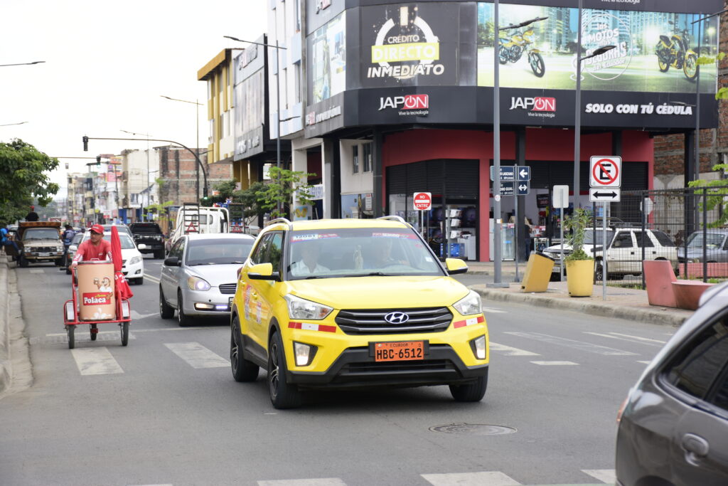 ¿Atascado en Portoviejo? Las avenidas con más tráfico vehicular el 5 de mayo