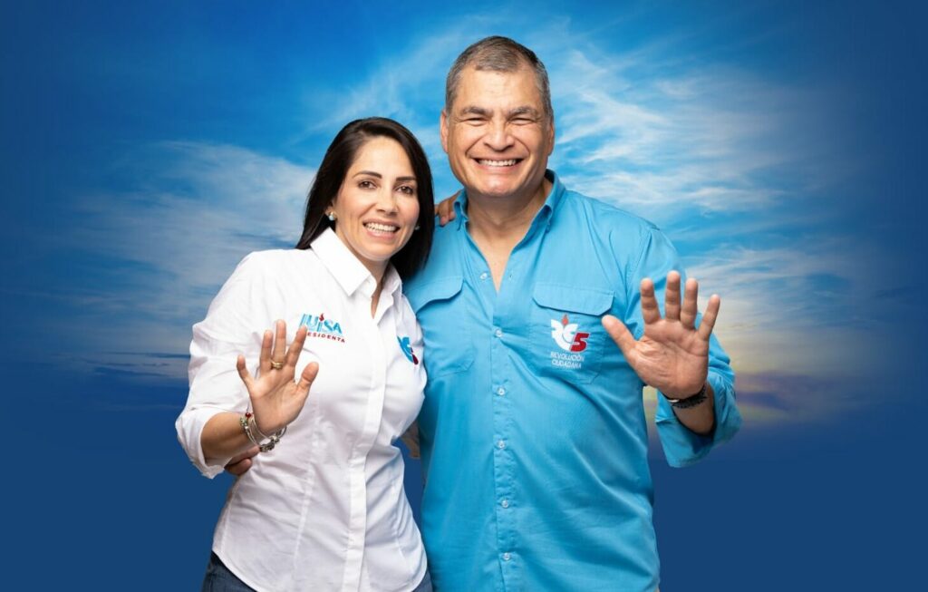 Luisa González junto a Rafael Correa, de la Revolución Ciudadana.
