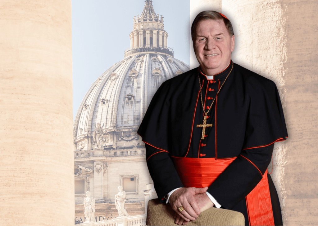 El cardenal Joseph Tobin, actual arzobispo de Newark, ha ganado notoriedad. Su liderazgo pastoral y visión progresista lo posicionan como una figura clave en el posible relevo papal