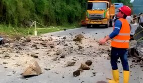 La vía Alóag-Santo Domingo está abierta tras el deslizamiento de rocas, pero continúan los trabajos de estabilización en el km 83.