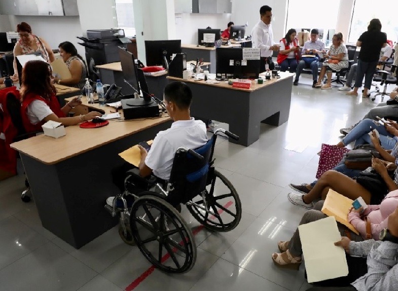 Las condiciones laborales para personas con discapacidad y quienes padezcan enfermedades catastróficas, están aseguradas en Ecuador.