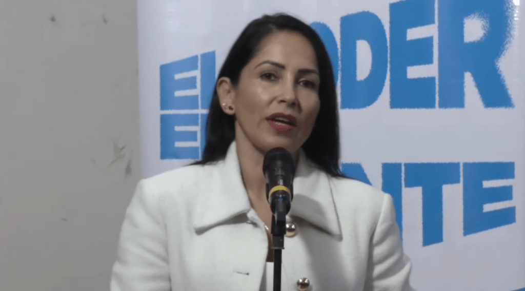 Luisa González denuncia fraude institucional y acusa al CNE de falta de transparencia en elecciones