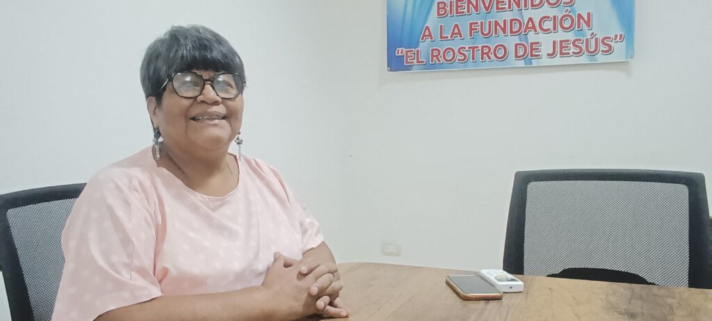 Luz María Olloa transformó su vida para servir a otros con la fundación, Rostro de Jesús.
