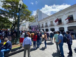 Miles de ecuatorianos celebran la posesión del presidente en Quito