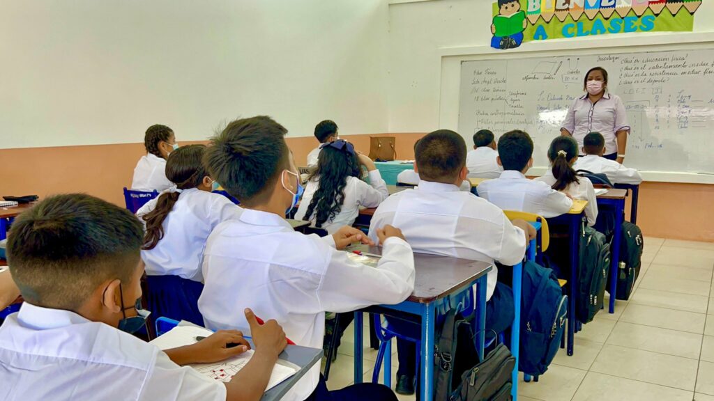 Ministerio de Educación define plazos y requisitos para matrículas extraordinarias en Costa y Galápagos 2025-2026