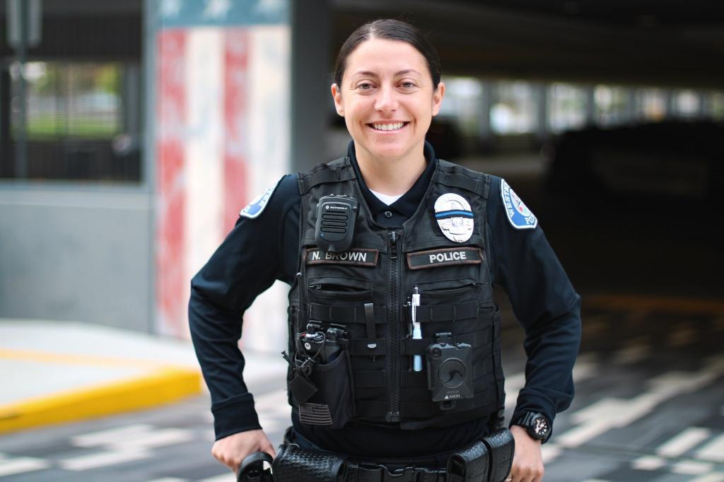 Mujer policía fingió lesión cerebral para cobrar más de 600 mil dólares por incapacidad