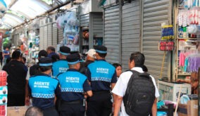 El Municipio de Guayaquil realizó un operativo en el sector de La Bahía para mejorar el orden y la seguridad.