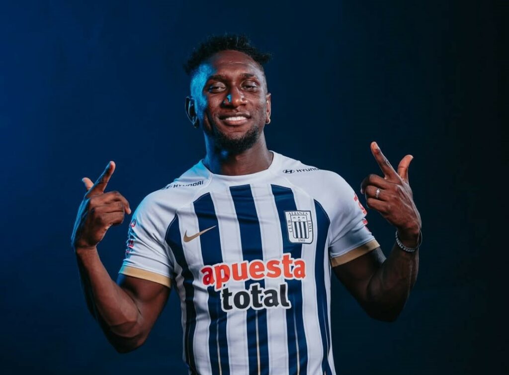 Newell's Old Boys muestra interés por el ecuatoriano Eryc Castillo de Alianza Lima .