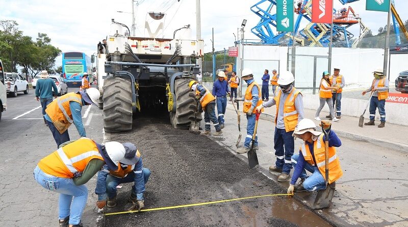 Obras viales en Quito se paralizan por falta de asfalto tras explosión en Refinería